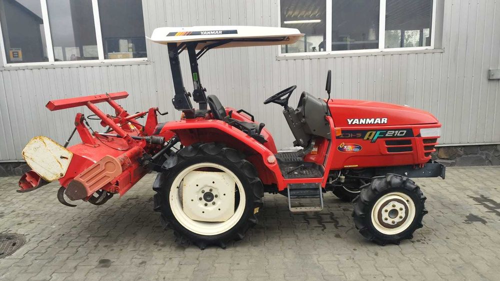 Japoński traktorek Yanmar AF 210 z glebogryzarką 4x4 21 KM Rewers Wspo