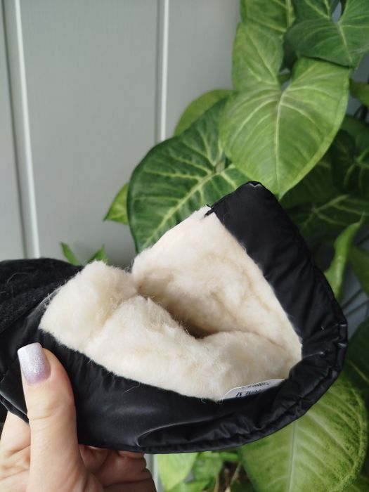 Зимове взуття для дівчат черевики на овчині чорні 33 34 35 36 37 38