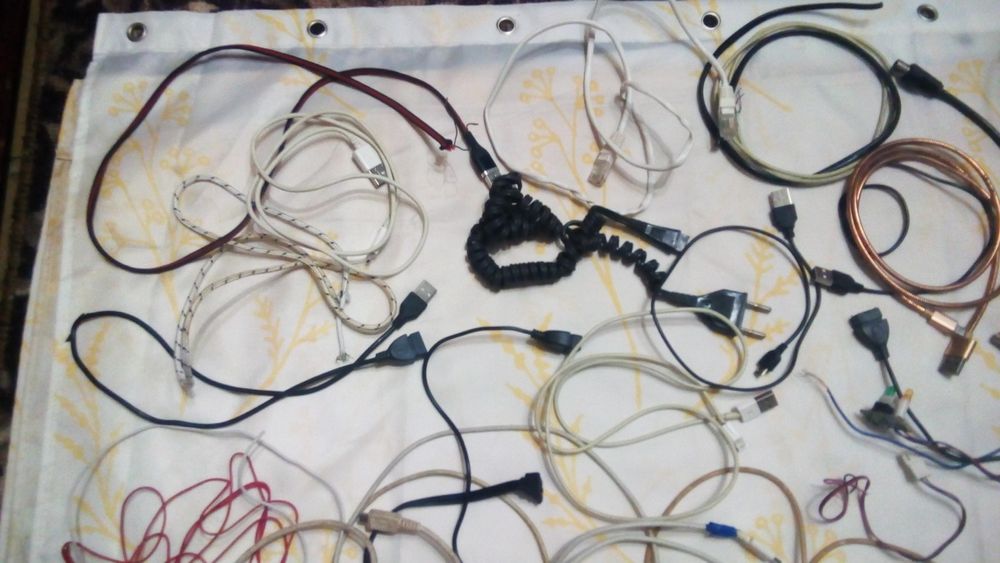Набір кабелів, шнурів