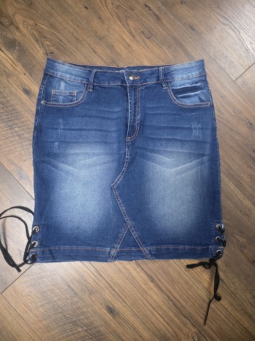 Jeansowa mini rozm L