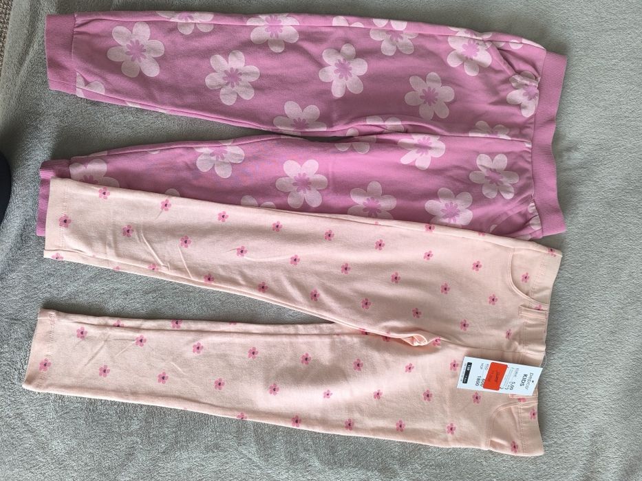 spodnie legginsy jegginsy dresowe 122 kwiatki floral do przedszkola