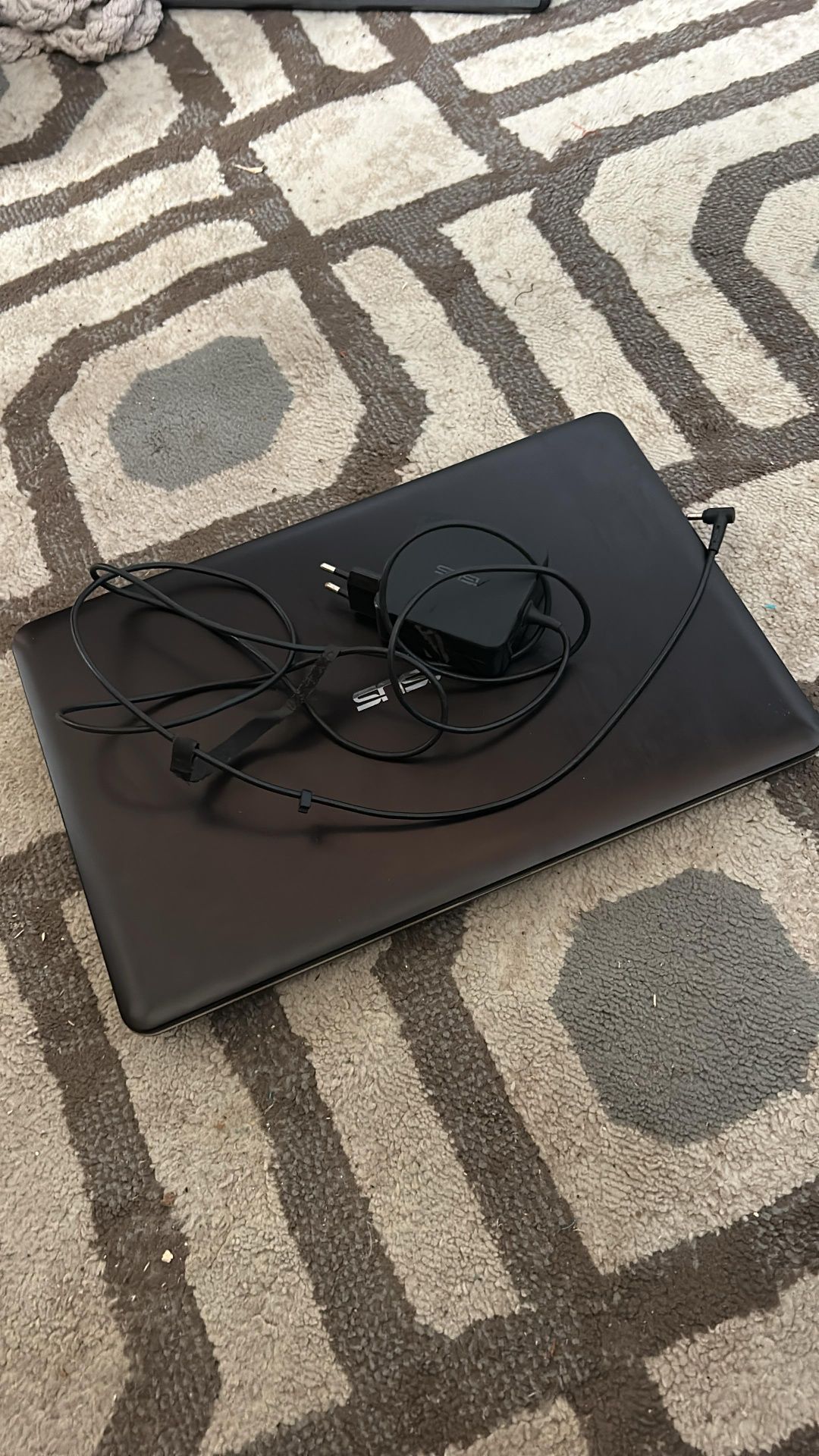 Portátil asus  i5