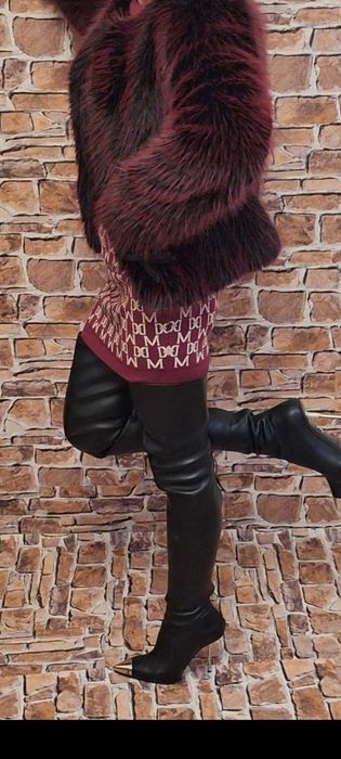 Futro Bonni Jacket w kolorze bordowym Marki Guess