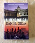 Daniel Silva - Mensageira/Príncipe Fogo/Confessor/Morte em Viena
