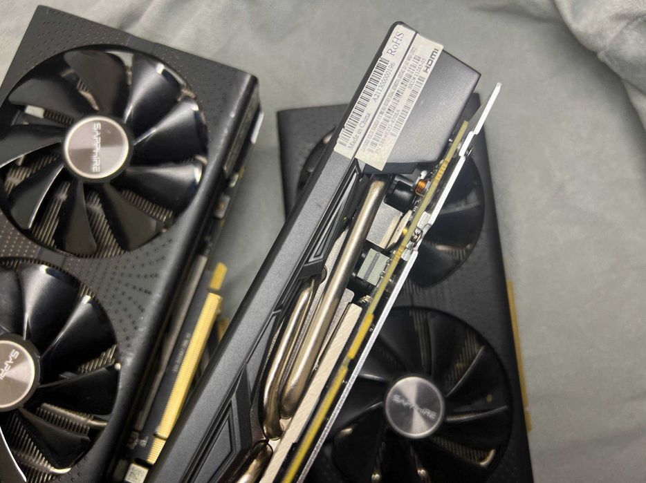 4 штуки Відеокарта RX580 8GB Sapphire Pulse