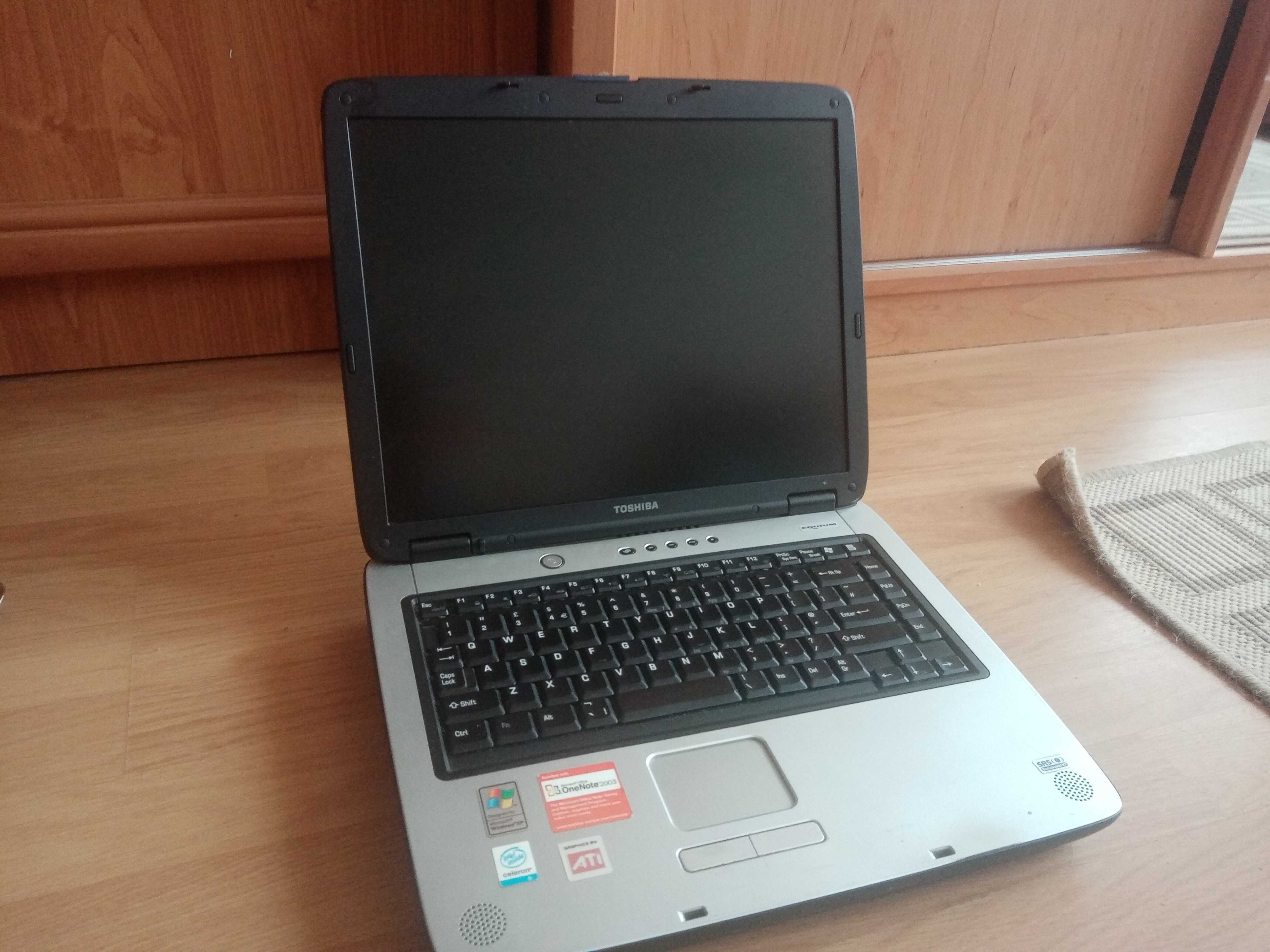 Stary laptop , retro Toshiba EQUIUM EA60-155