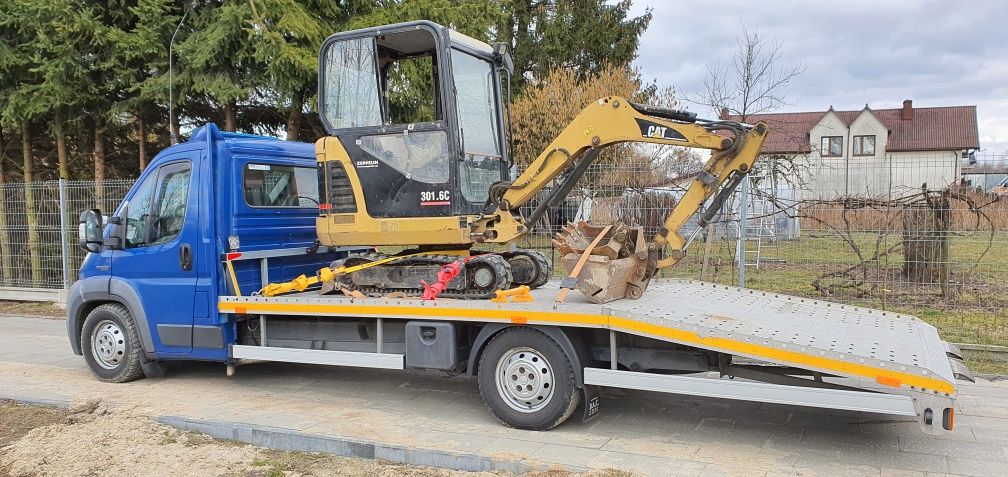 Usługi Transportowe Samochody Motocykle Maszyny Przeprowadzki i Wiele