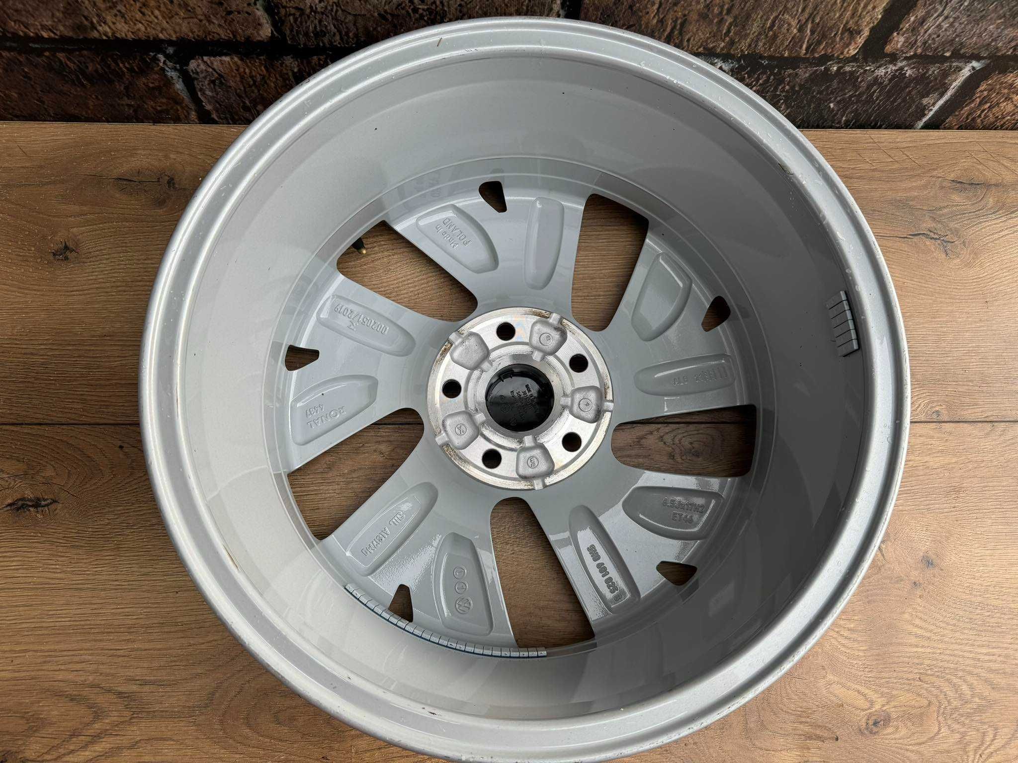 Alufelgi 5x112 r17 VW GOLF VIII VII VI V Touran Jetta Caddy Passat 156