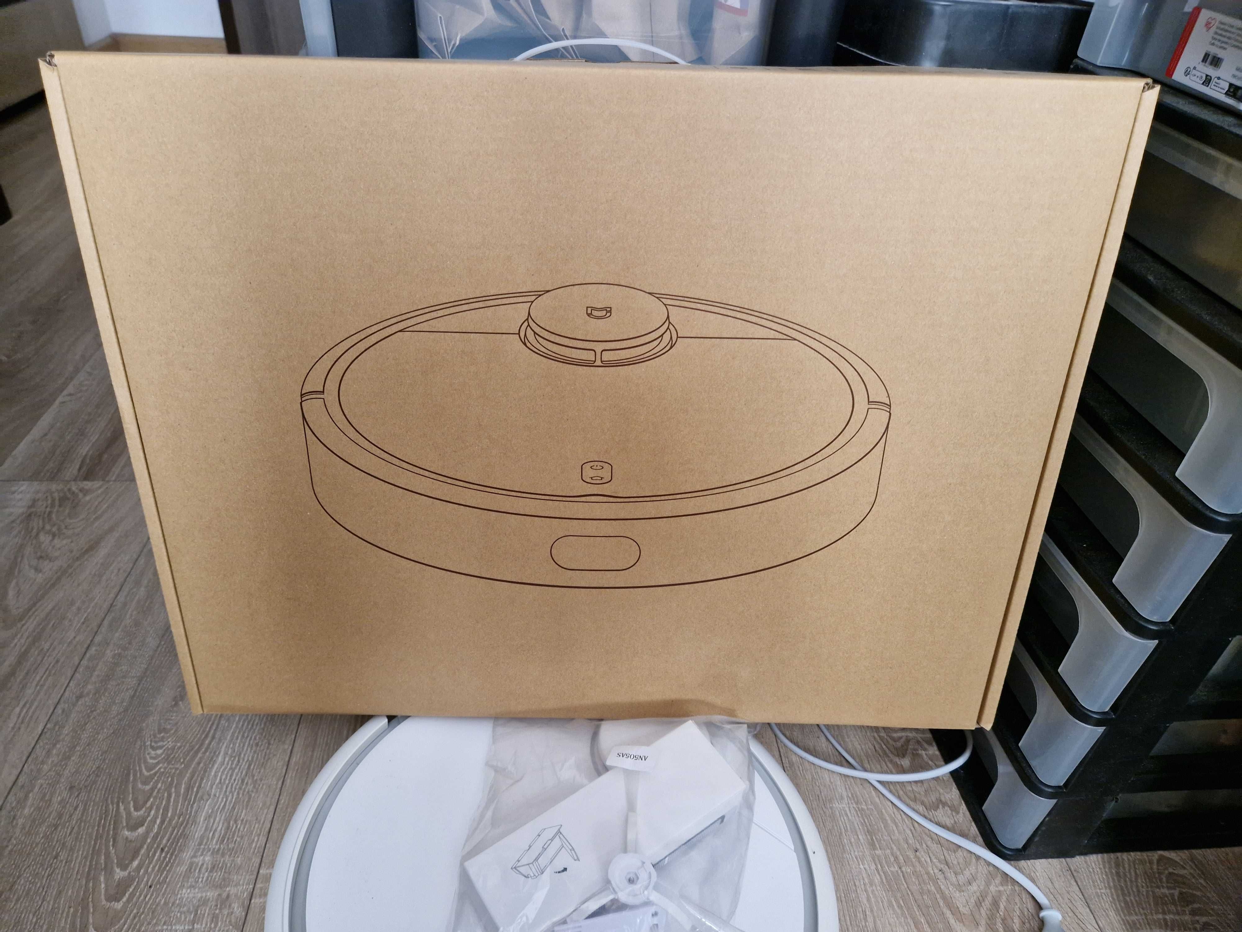 Mi Vacuum Cleaner SDJQR02RR, dobry stan, nowe części eksploatacyjne
