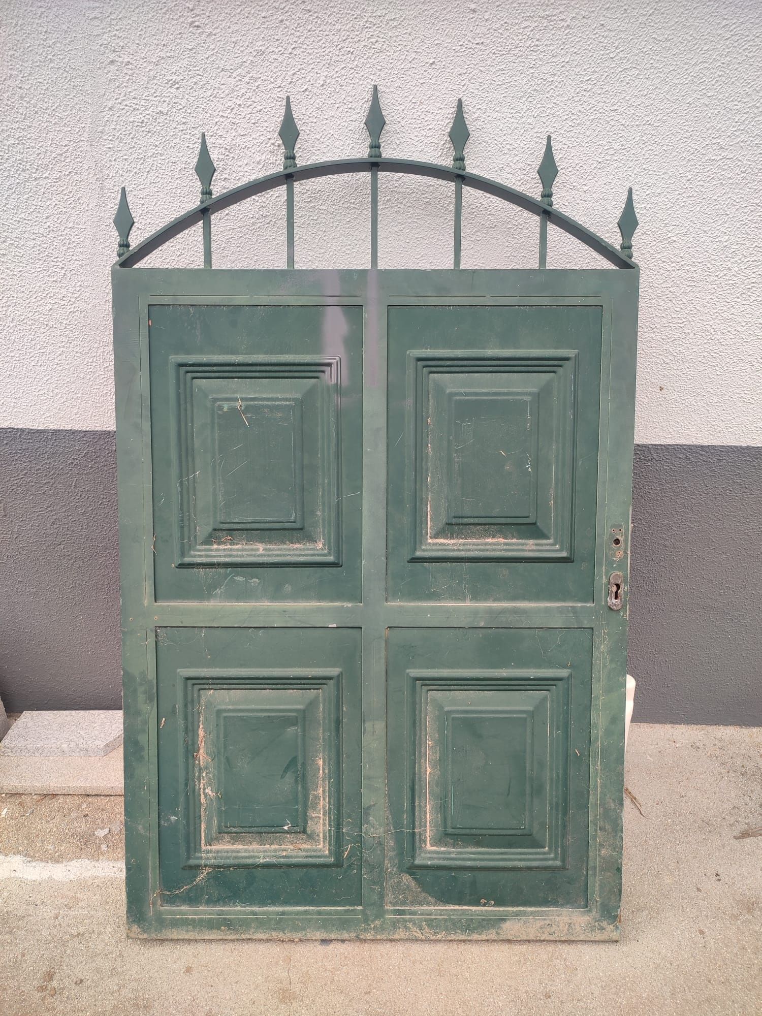 Portões de ferro