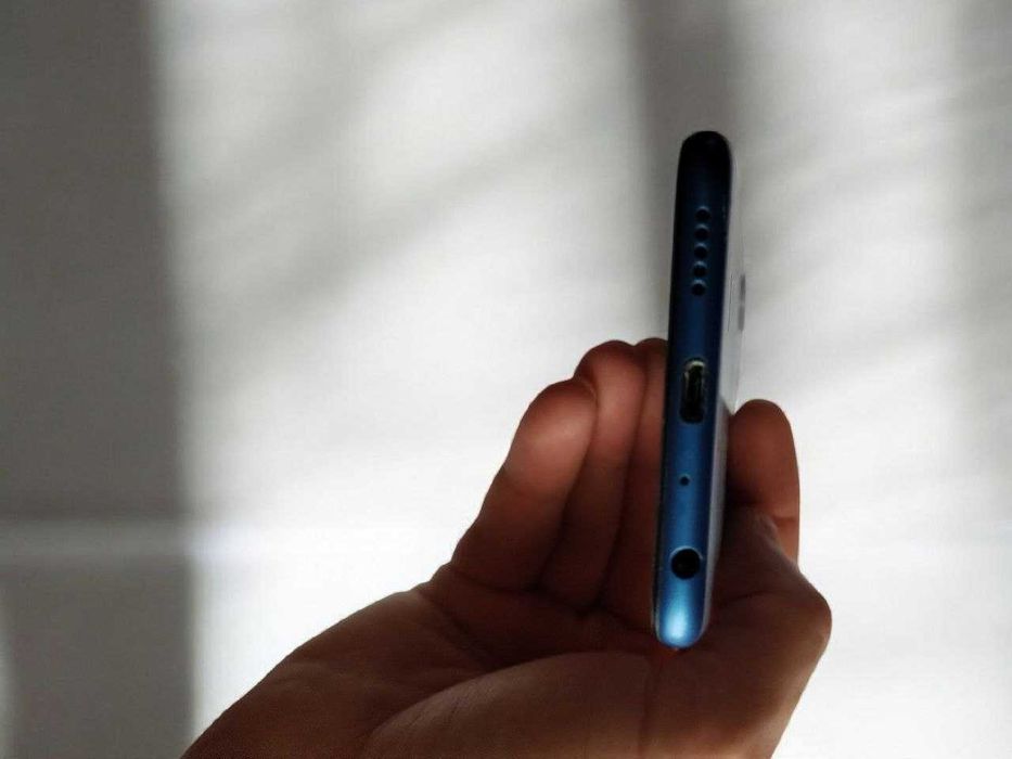 телефон Huawei P Smart