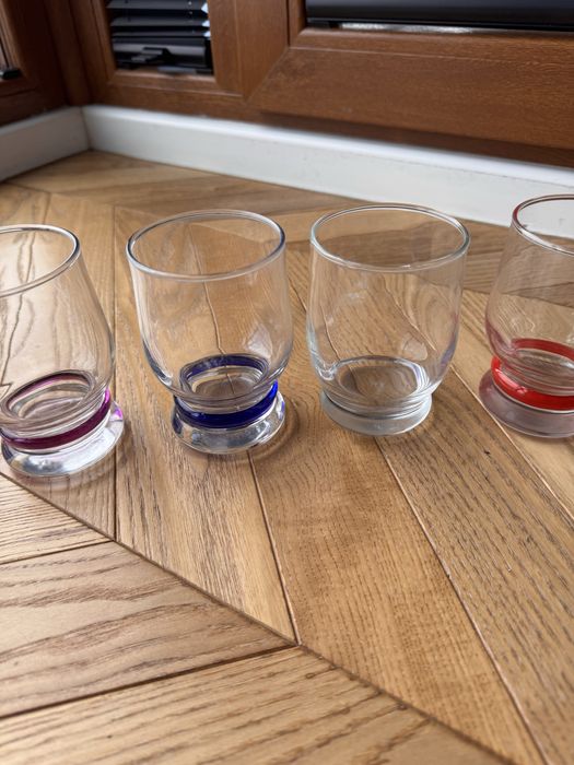 Szklanki kolorowe do napojów