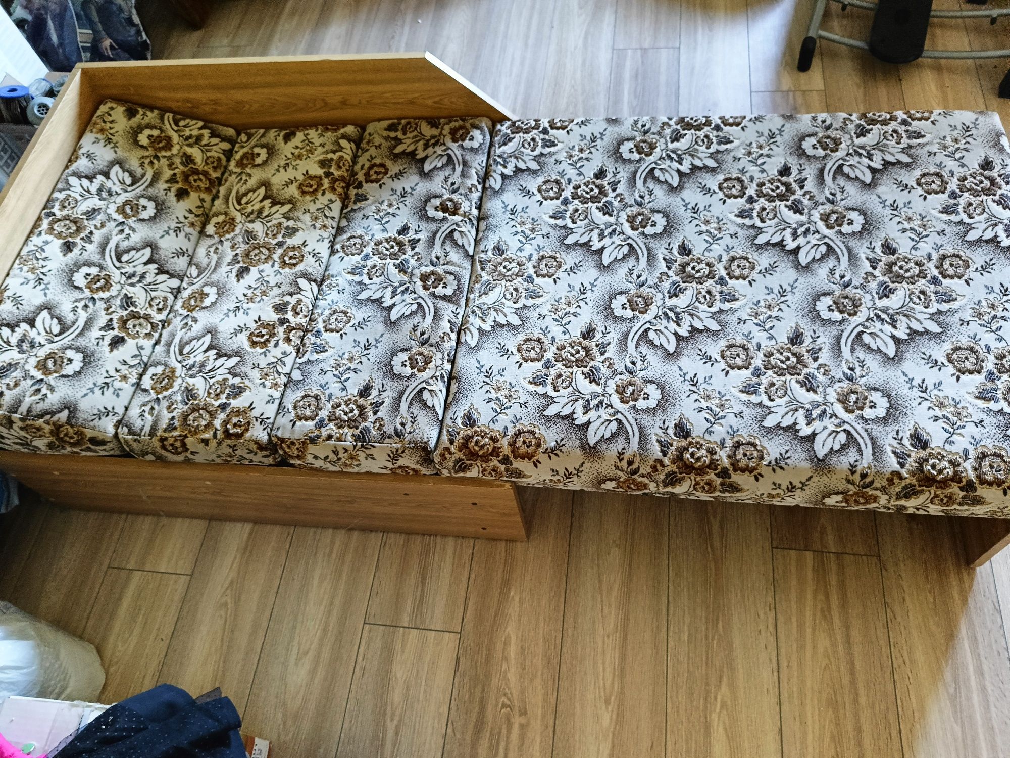 Łóżko 190 cm x 80 cm