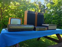 Kolumny, radio, magnetofon szpulowy, TV,  video