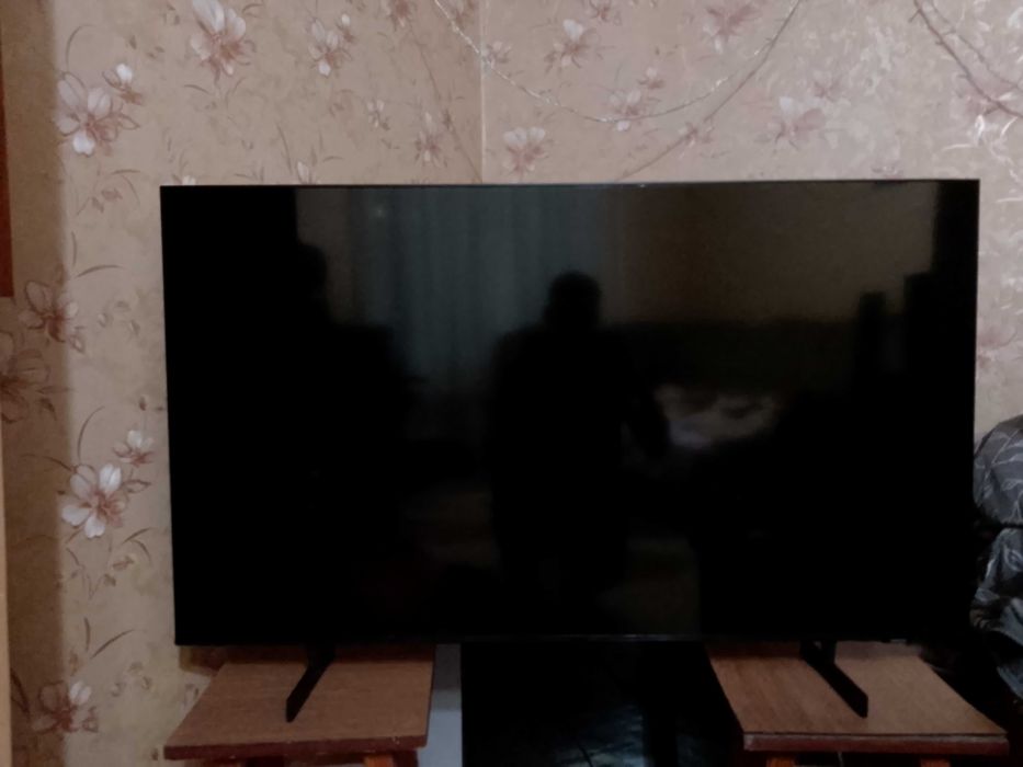 Телевизор Samsung Crystal UHD AU8000 50 диагональ