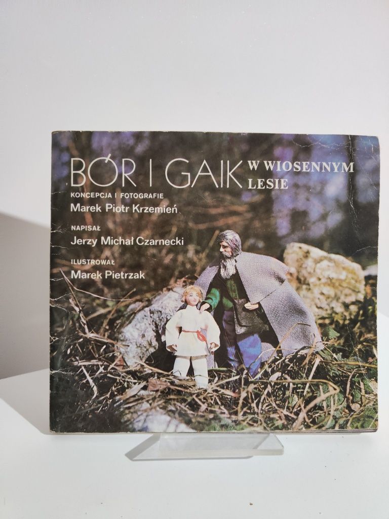 Bór i Gaik w wiosennym lesie - Marek Piotr Krzemień, Jerzy M. Czarneck