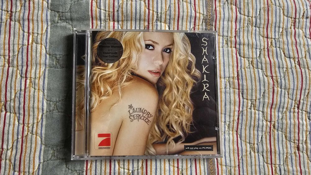 CD Shakira - Laundry Service