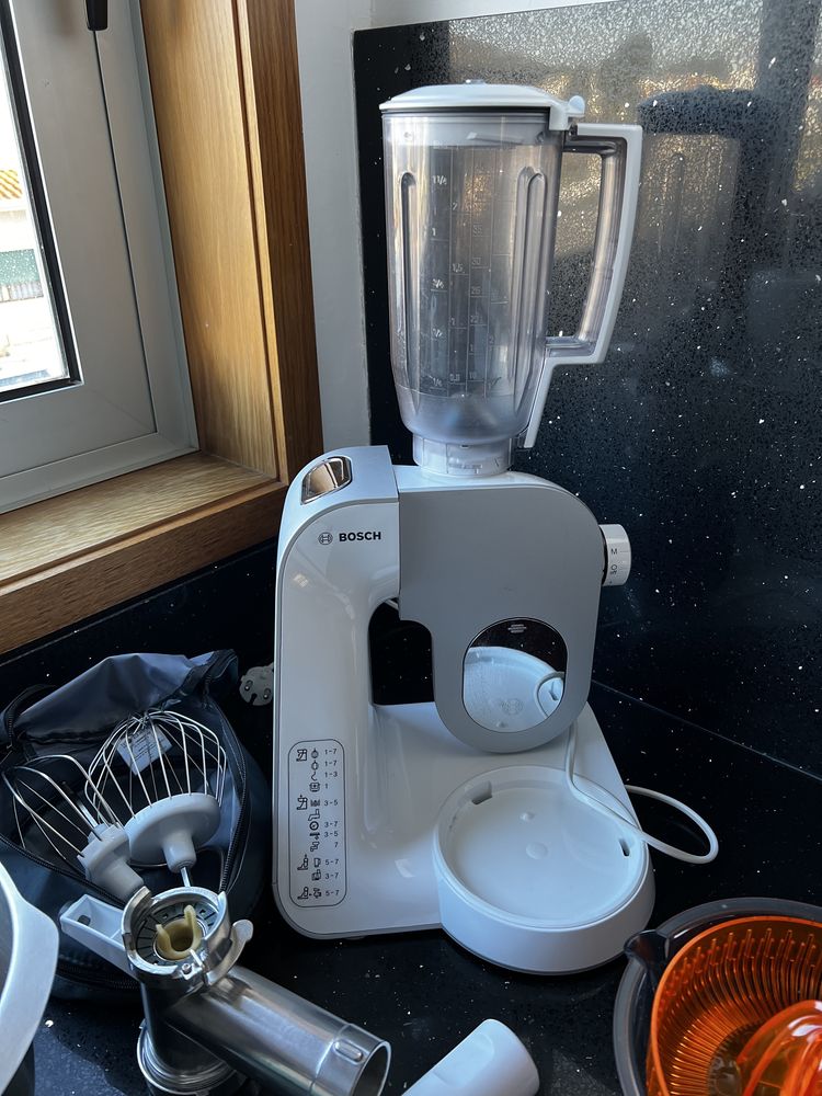 Robo de cozinha Bosh