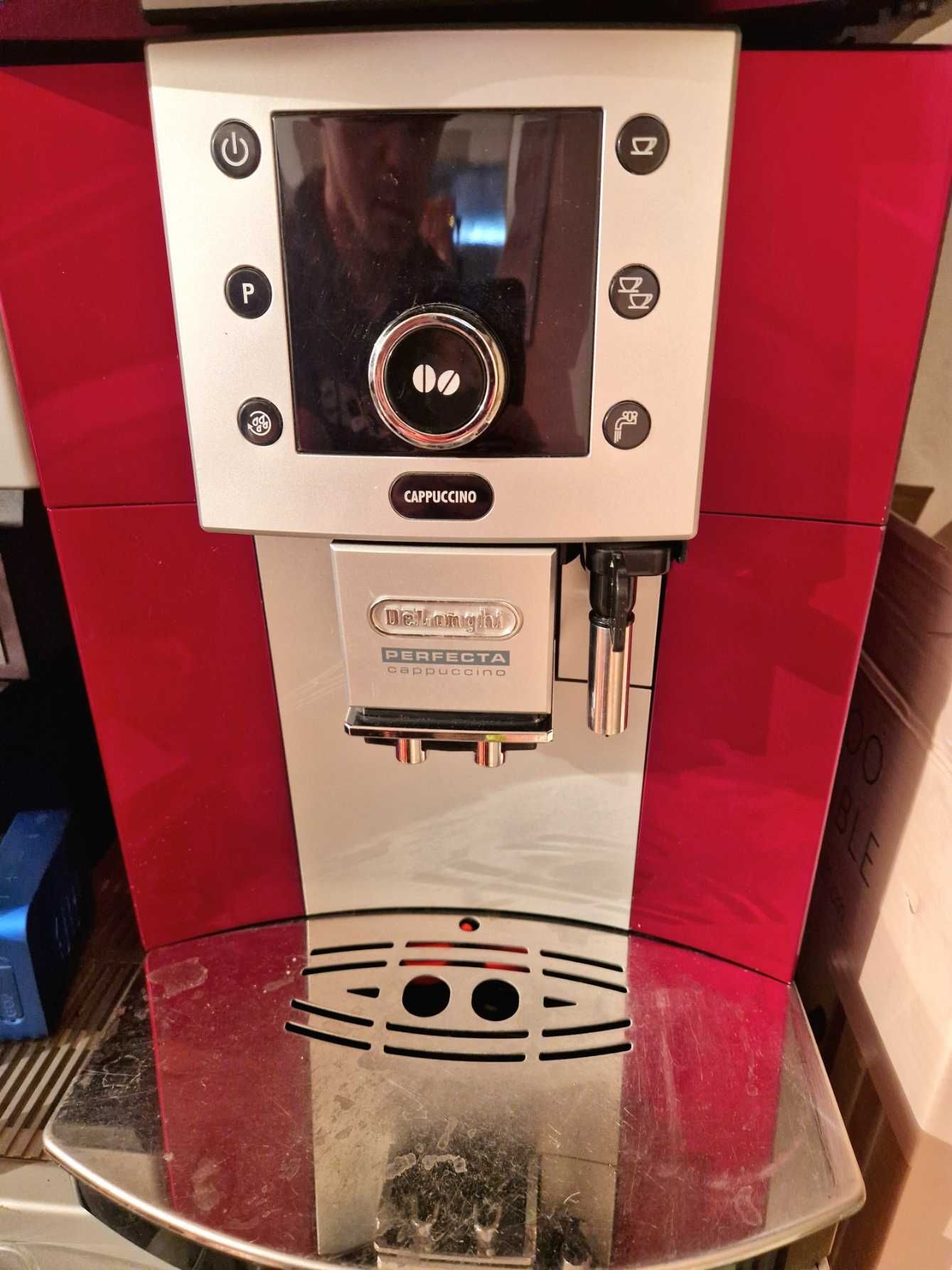 DeLonghi ESAM 5550 R Perfecta cappuccino czerwony