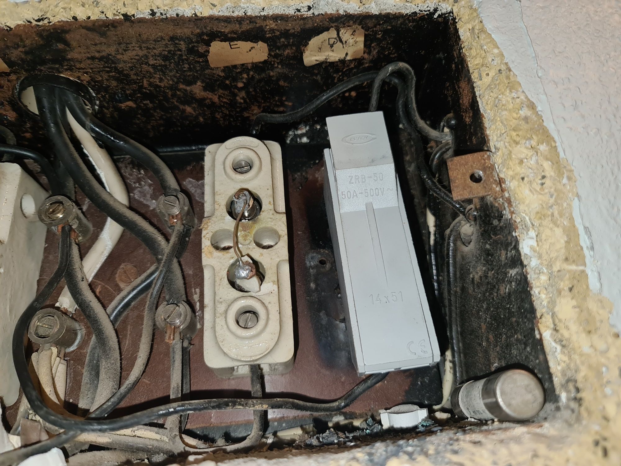 - Eletricista Credenciado -  DGEG - Realizamos diversos trabalhos de e