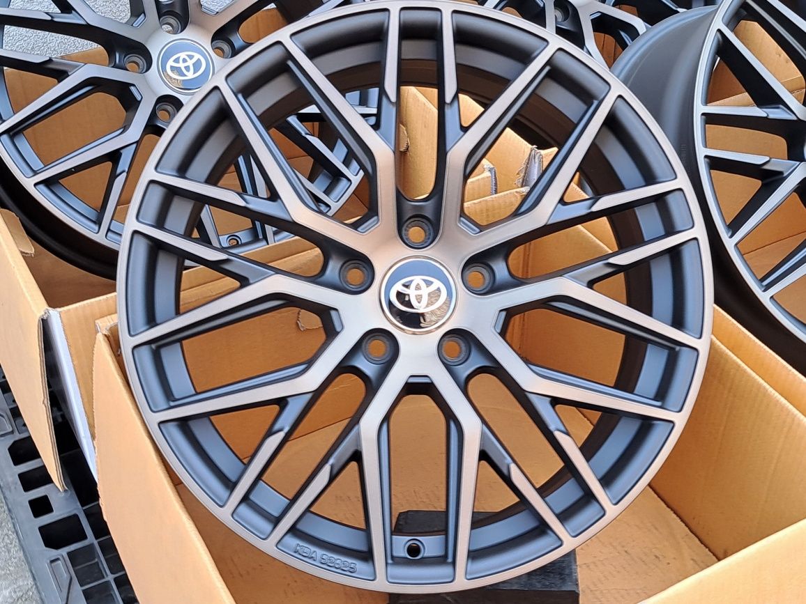 Alufelgi TOYOTA 18 5x114 Auris Corolla Avensis Verso INNE! CNC RS4 BE