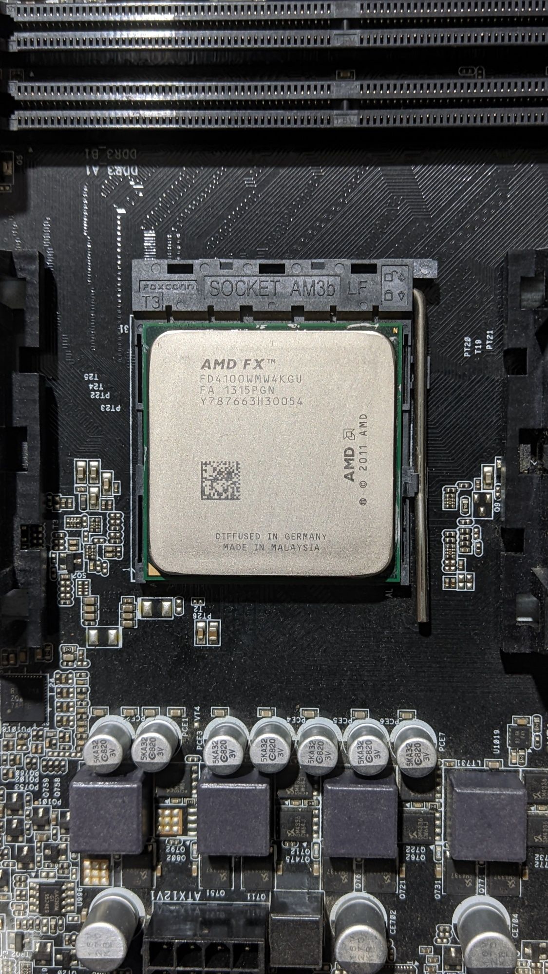 Комплект: материнська плата 760GM, процесор AMD FX, куллер AMD