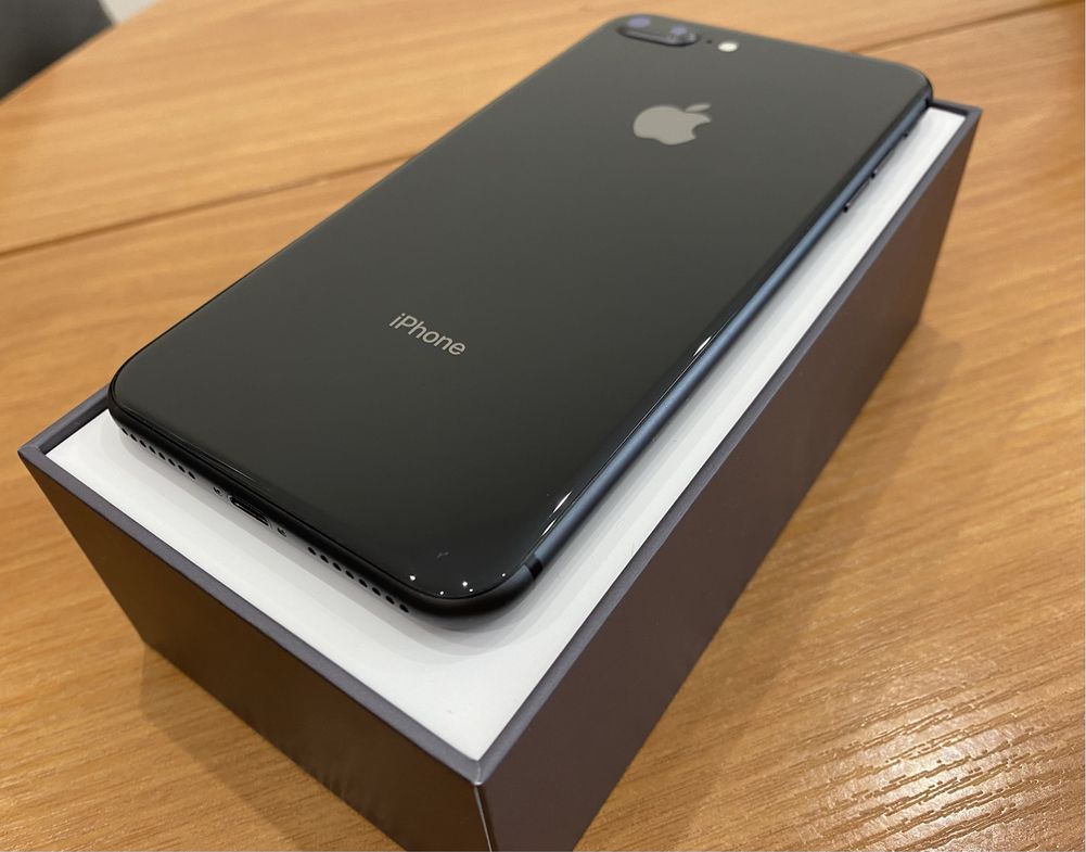 iPhone 8 Plus  Spase Gray, 256 GB