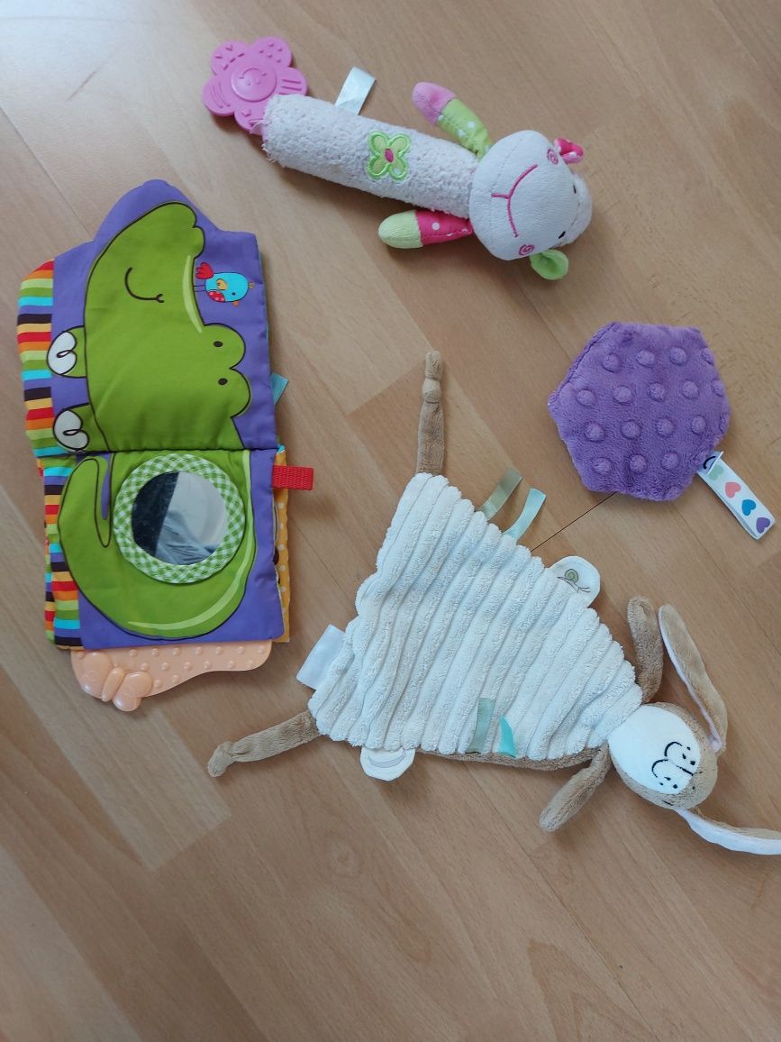 Zabawki sensoryczne książeczka,  króliczek, szelest i baranek