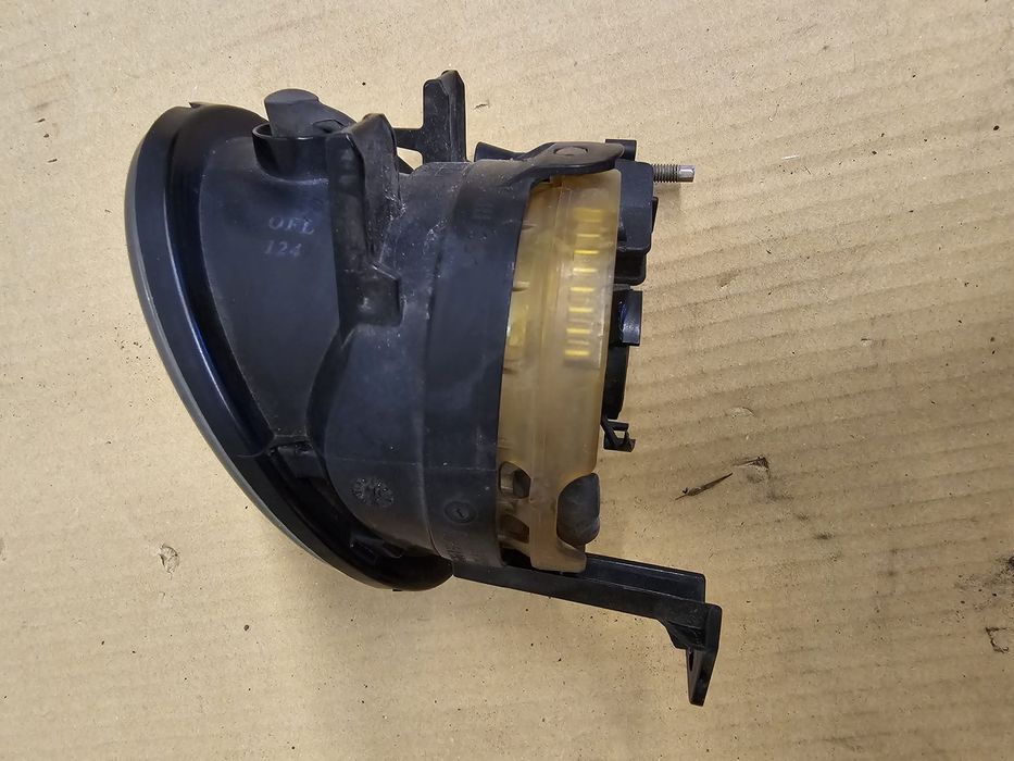 Halogen reflektor przeciwmgłowy golf 6 plus lewy