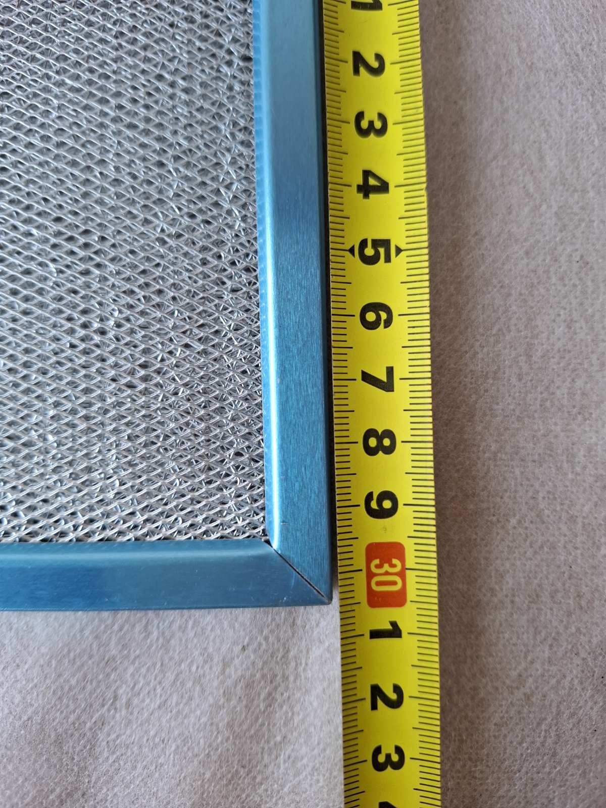 Metalowy filtr przeciwtłuszczowy do okapu Kenekos 305 x 267 mm

STAN: