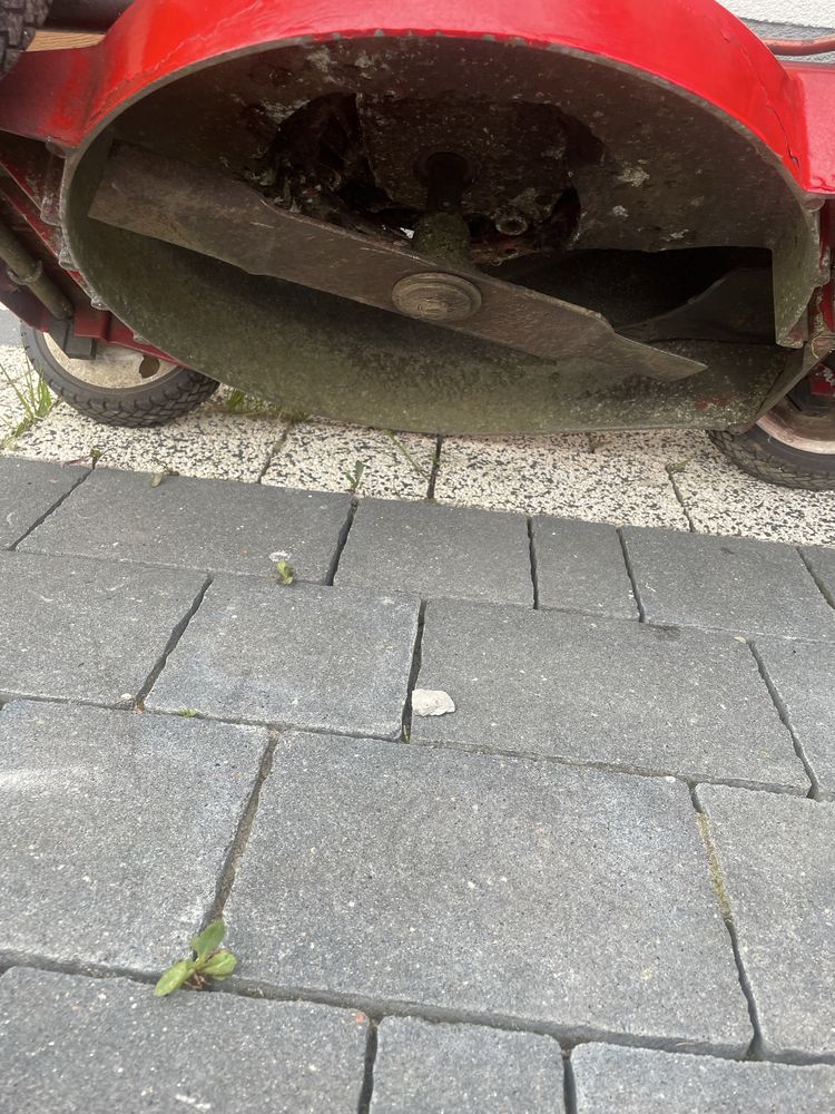 Kosiarka spalinowa z koszem Toro
