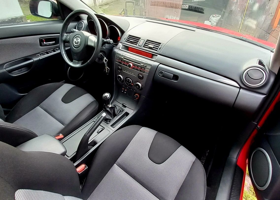 Mazda 3  2007 рік