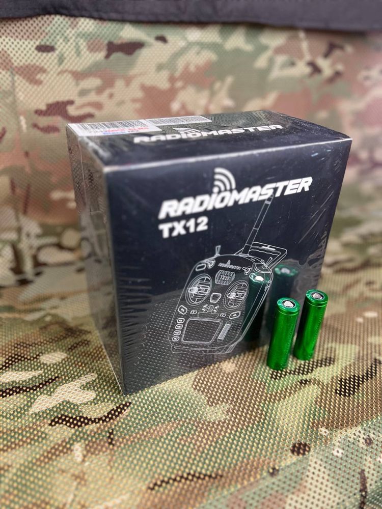 Пульт Radiomaster TX12. Нові ELRS в заводській плівці!