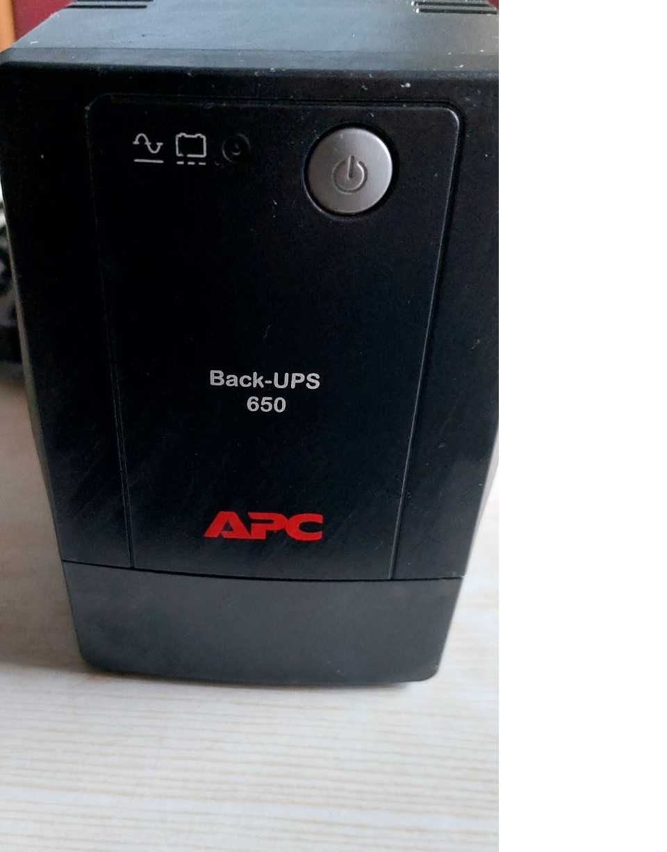 Источник бесперебойного питания APC Back-UPS 650VA (BX650LI-GR)