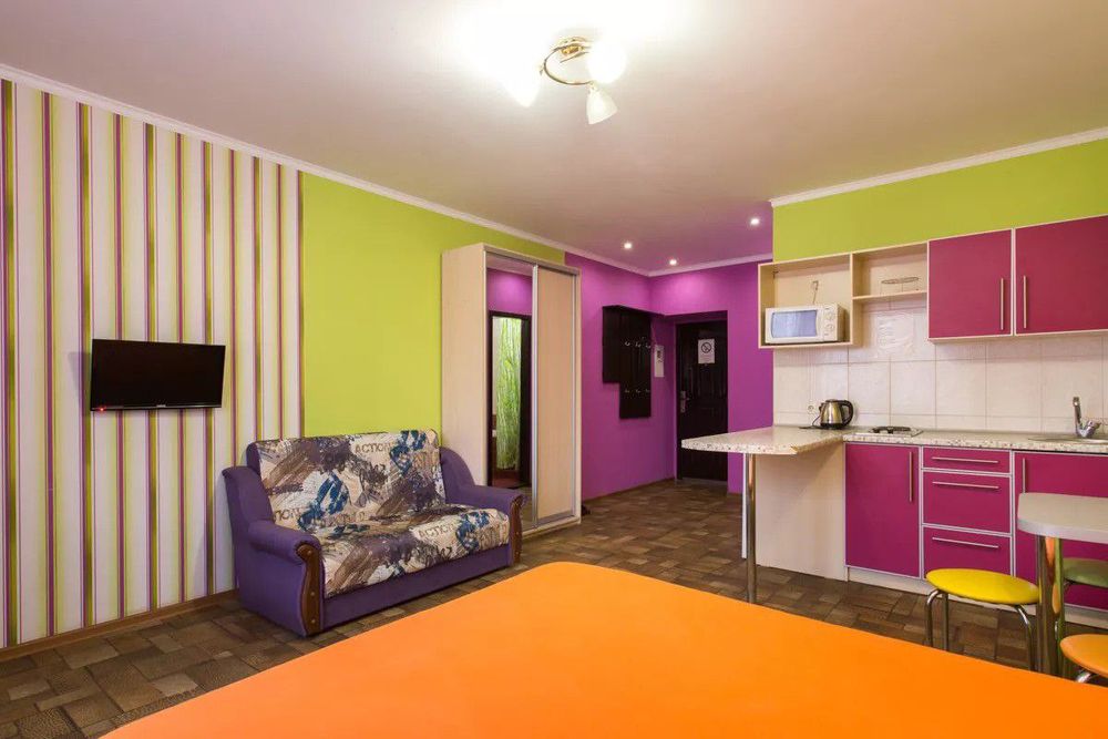 Сдам свою квартиру метро Героев труда