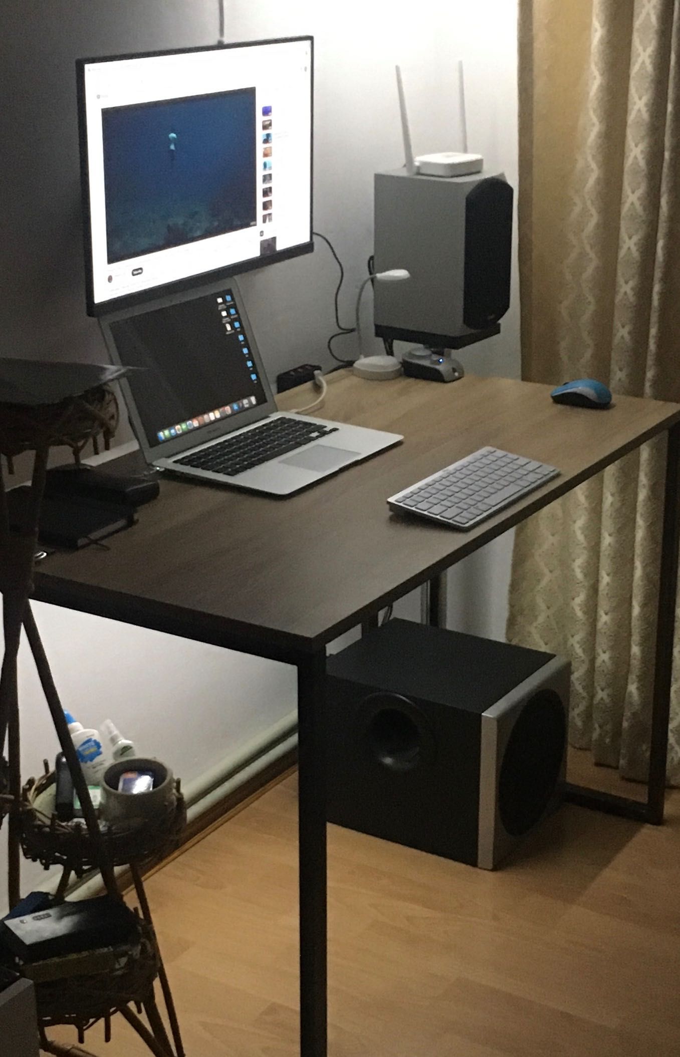 стіл новий, столик для ноутбука та роботи , loft
