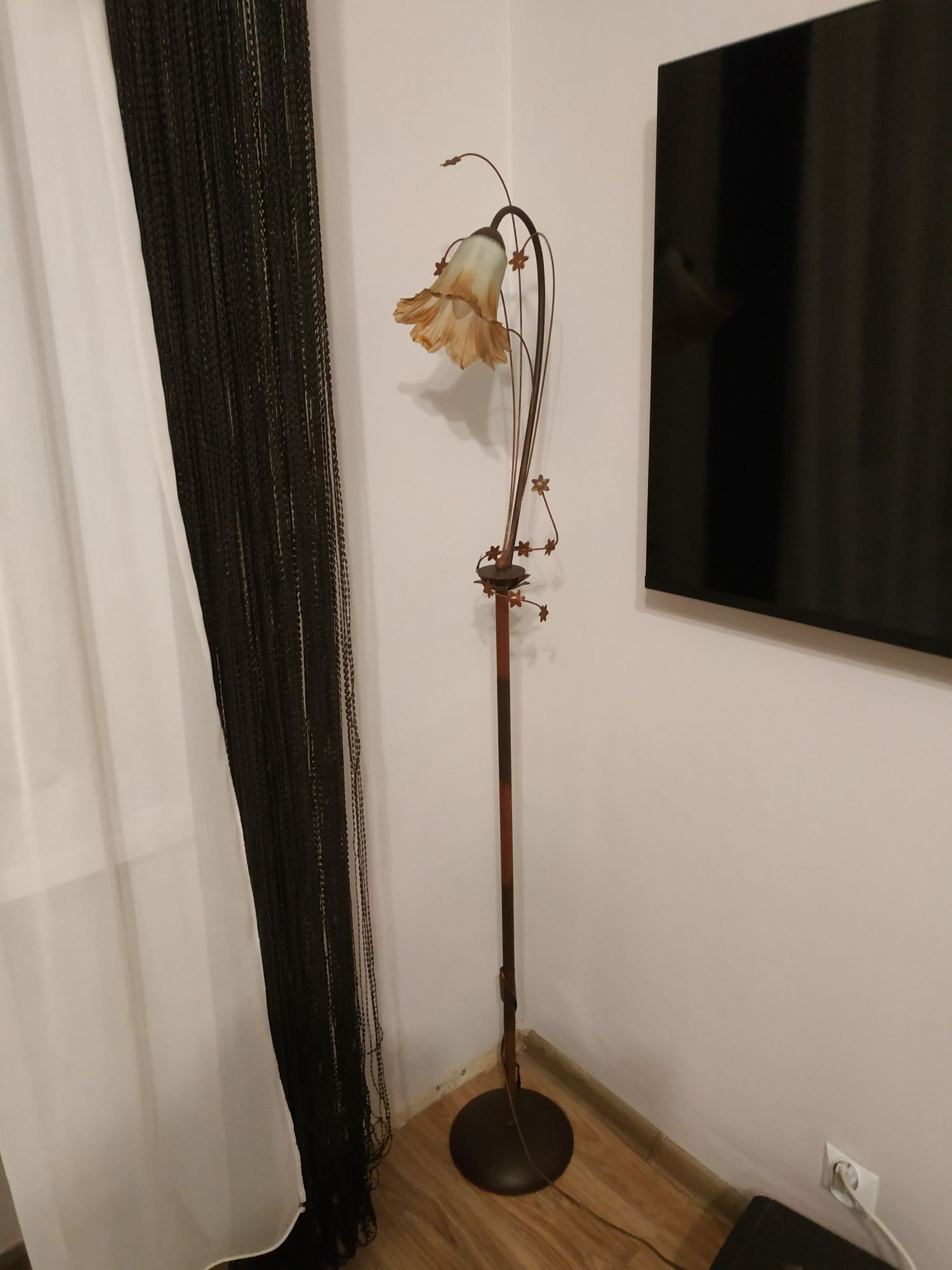 Lampy-wisząca i stojąca