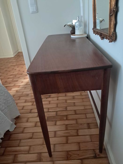 Penteadeira / aparador vintage recuperada