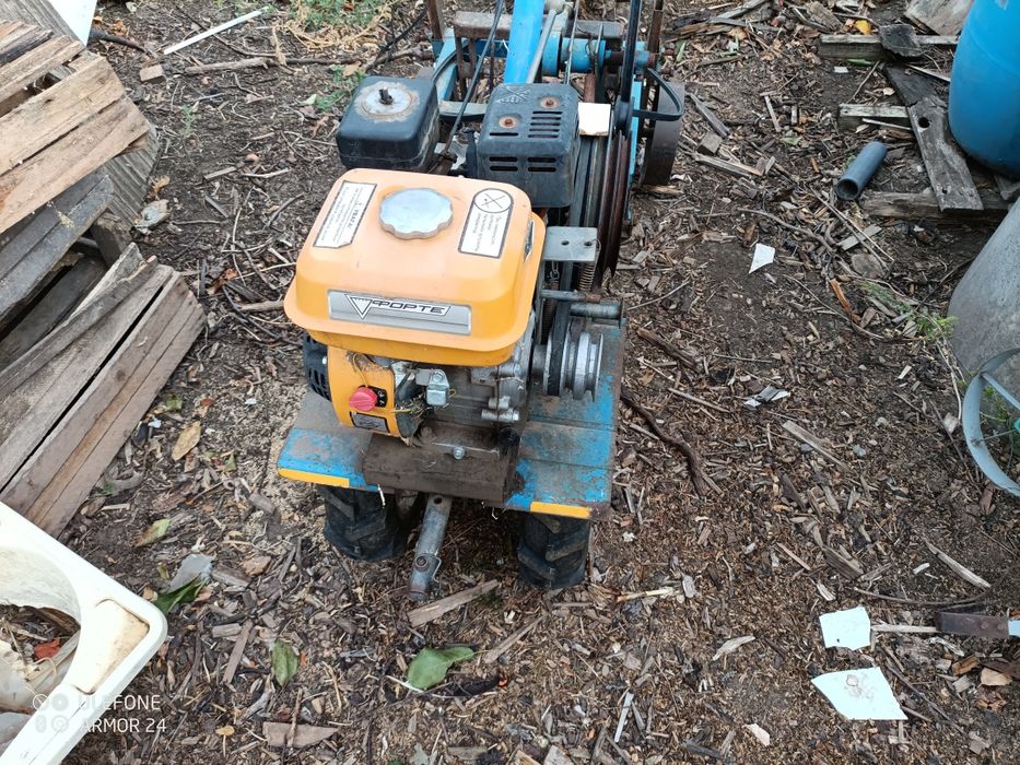 Продам мотоблок ,,Нева,, с мотором  Forte.