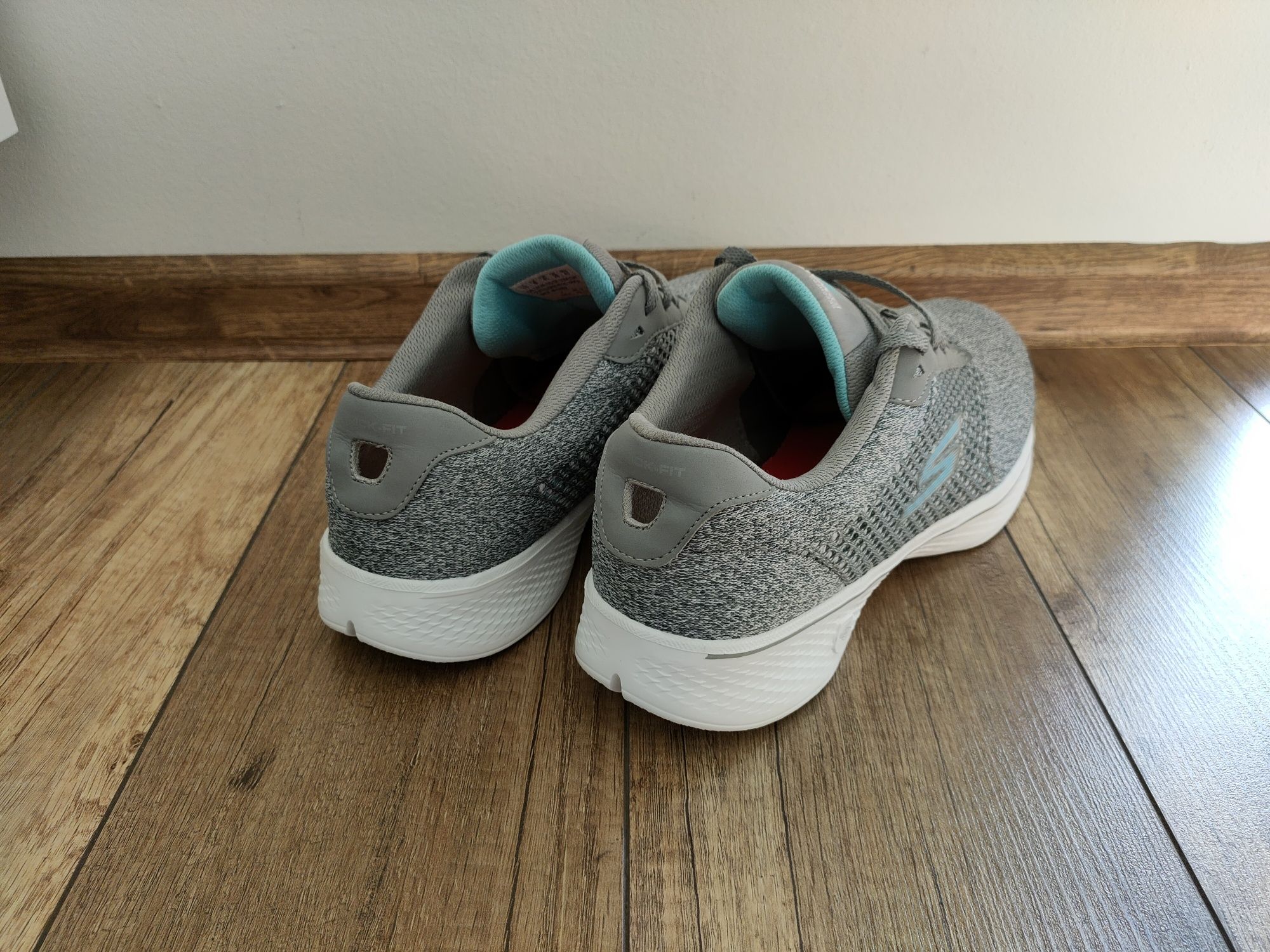 Sneakersy Skechers Gowalk 4 Goga Max 5 Gen r. 41 28cm