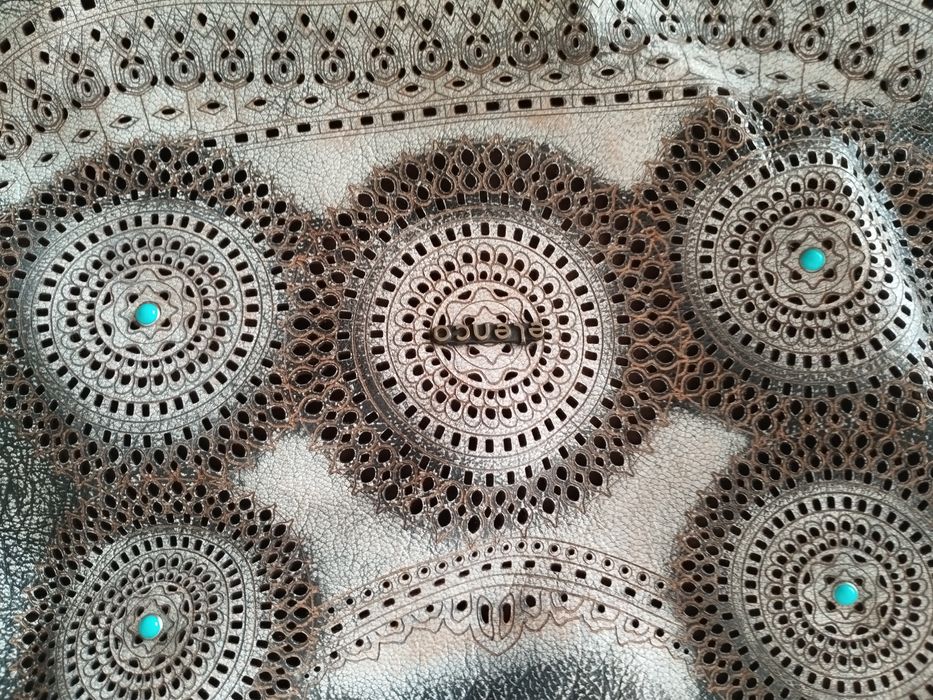 Mala em pele verdadeira