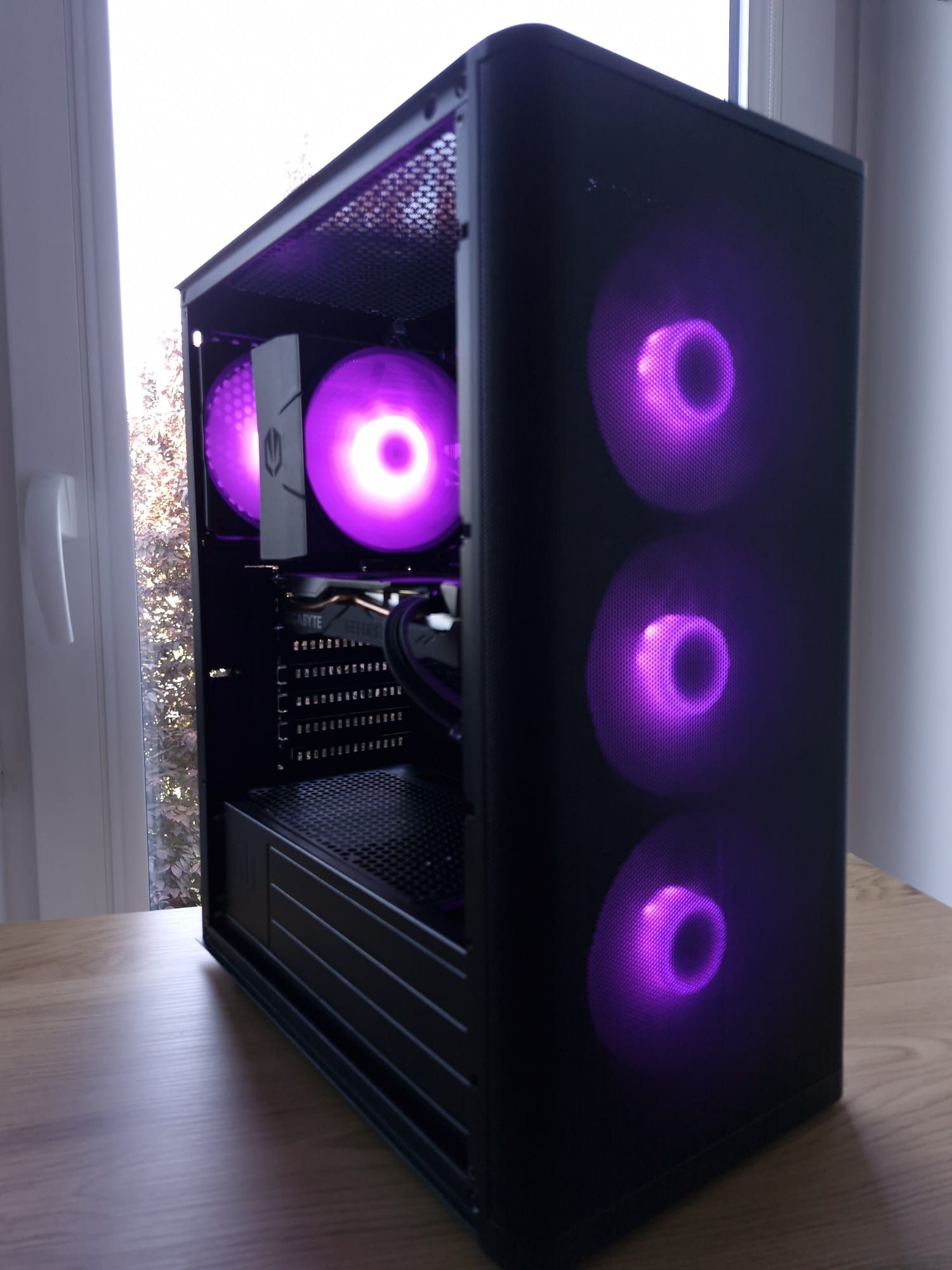 Komputer Gamingowy RTX/i5/SSD 512gb/16gb ram