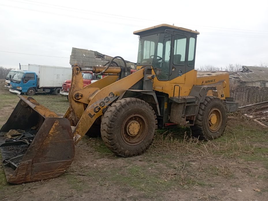 Фронтальный погрузчик SDLG 933L