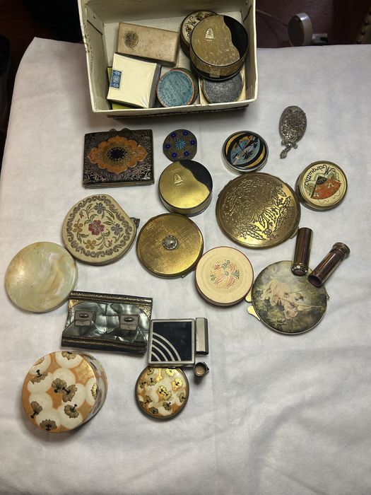 Varias caixas Antigas Maquilhagem