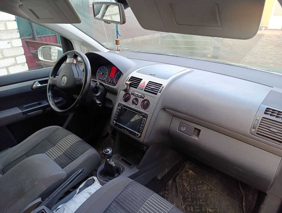 Volkswagen Touran (Туран) 1.4 TSI, 2009р.
