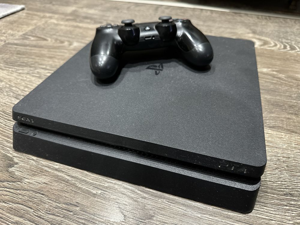 Sony Playstation 4 + gry 1TB SSD