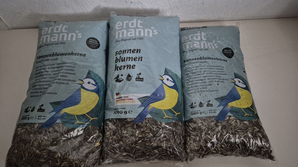 Akcesoria dla ptaków słonecznik karma  1kg