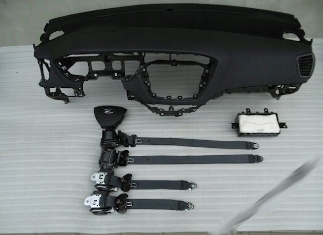 Hyundai i20 cintos airbags tablier