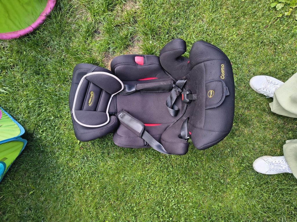 Fotelik samochodowy Nania Cosmo 9–36 kg