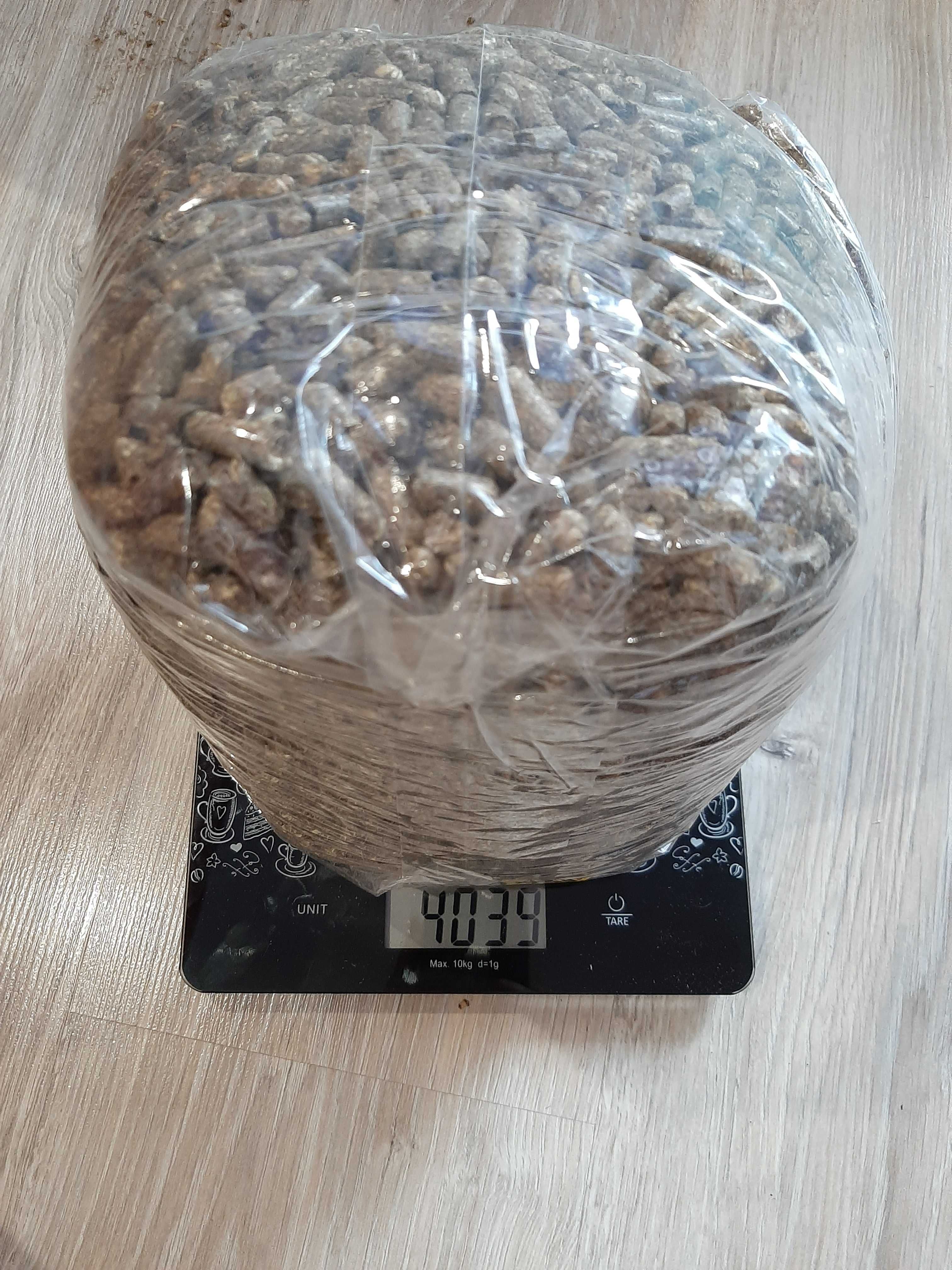 Naturalny ekologiczny żwirek /podłoże z siana dla kota/gryzoni 4KG